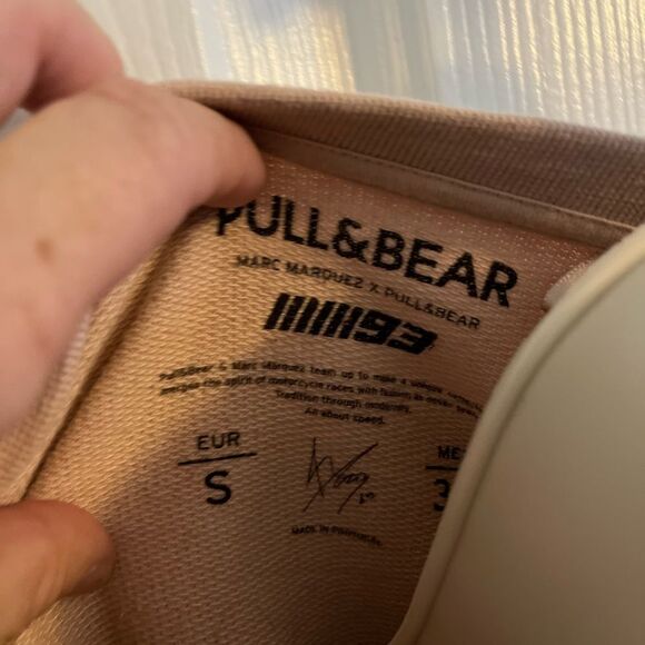 pull & bear cropped crewneck. peach putty color. gas burner front hit.size small - Picture 3 of 7